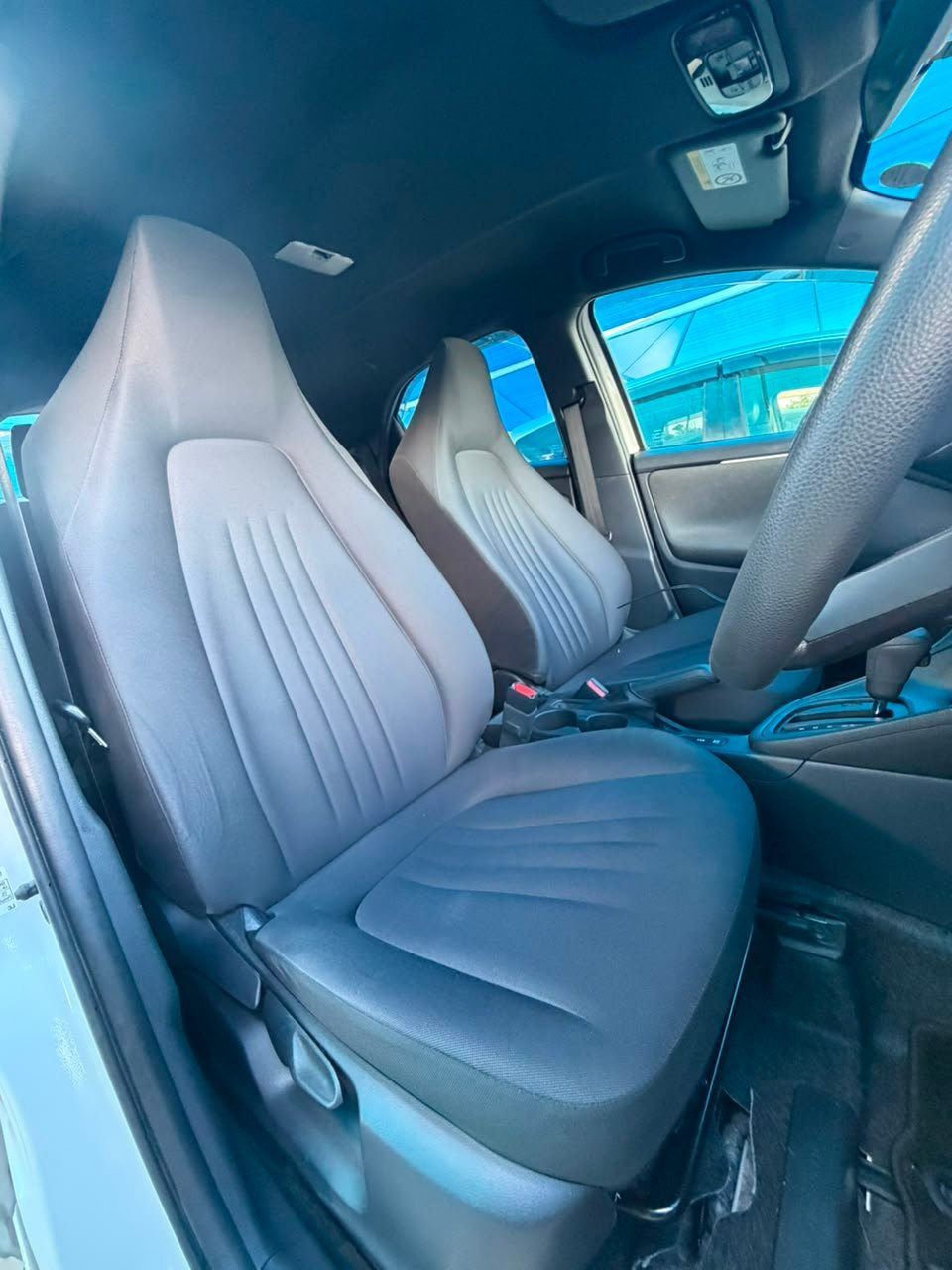 
								TOYOTA YARIS full									