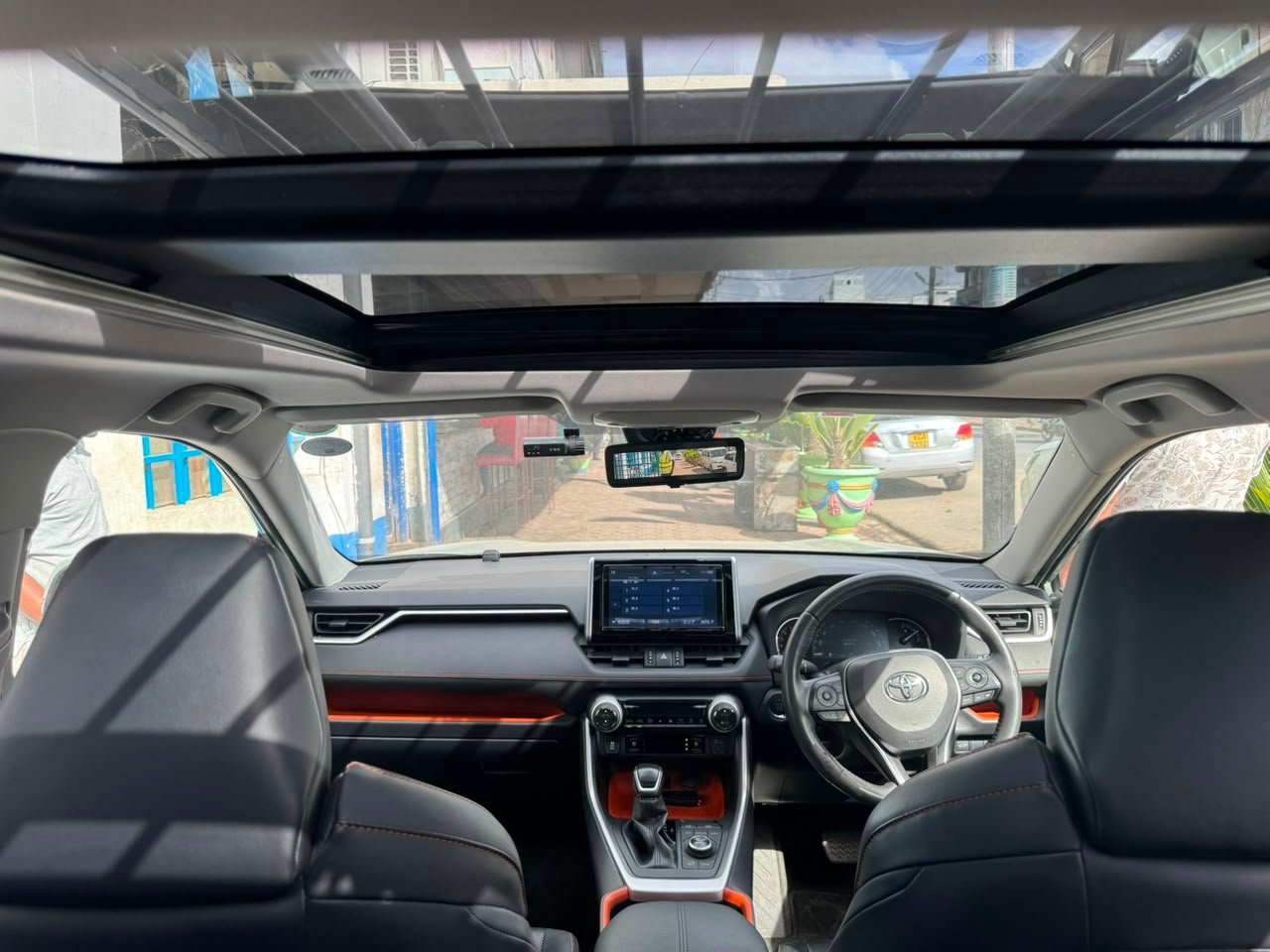 
								TOYOTA RAV-4 full									
