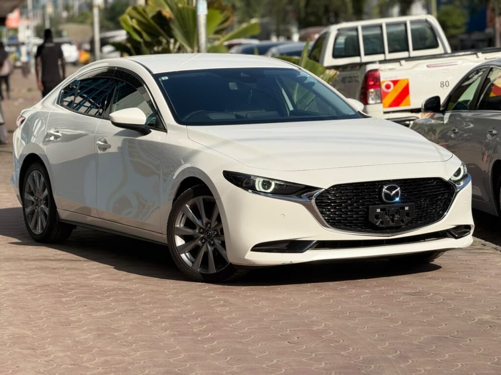 MAZDA 3
