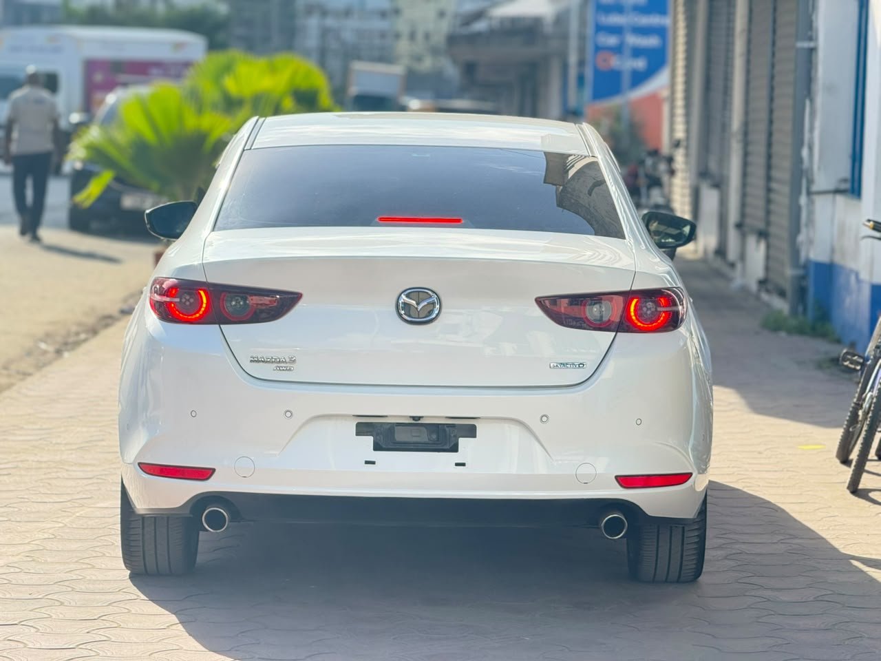 
								MAZDA 3 full									