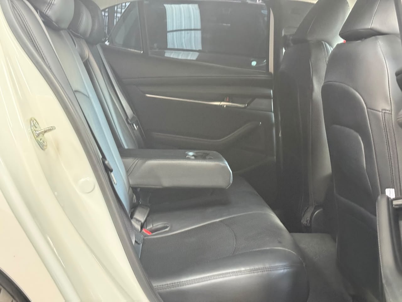
								MAZDA 3 full									