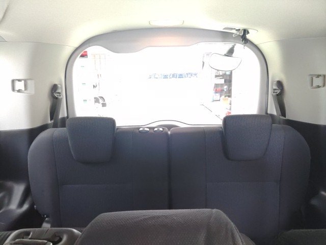 
								TOYOTA VOXY full									