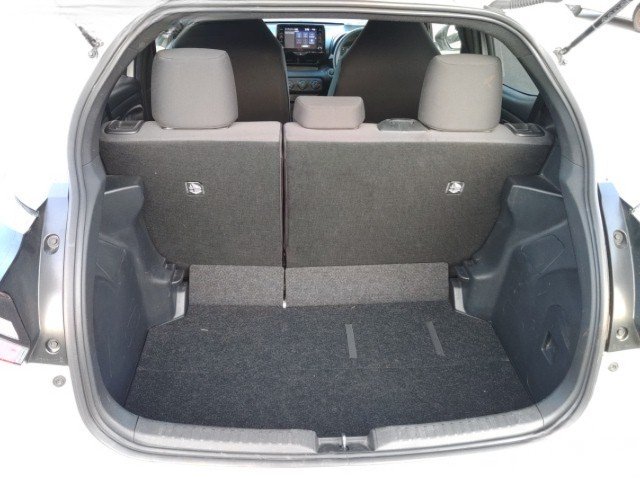 
								TOYOTA YARIS full									