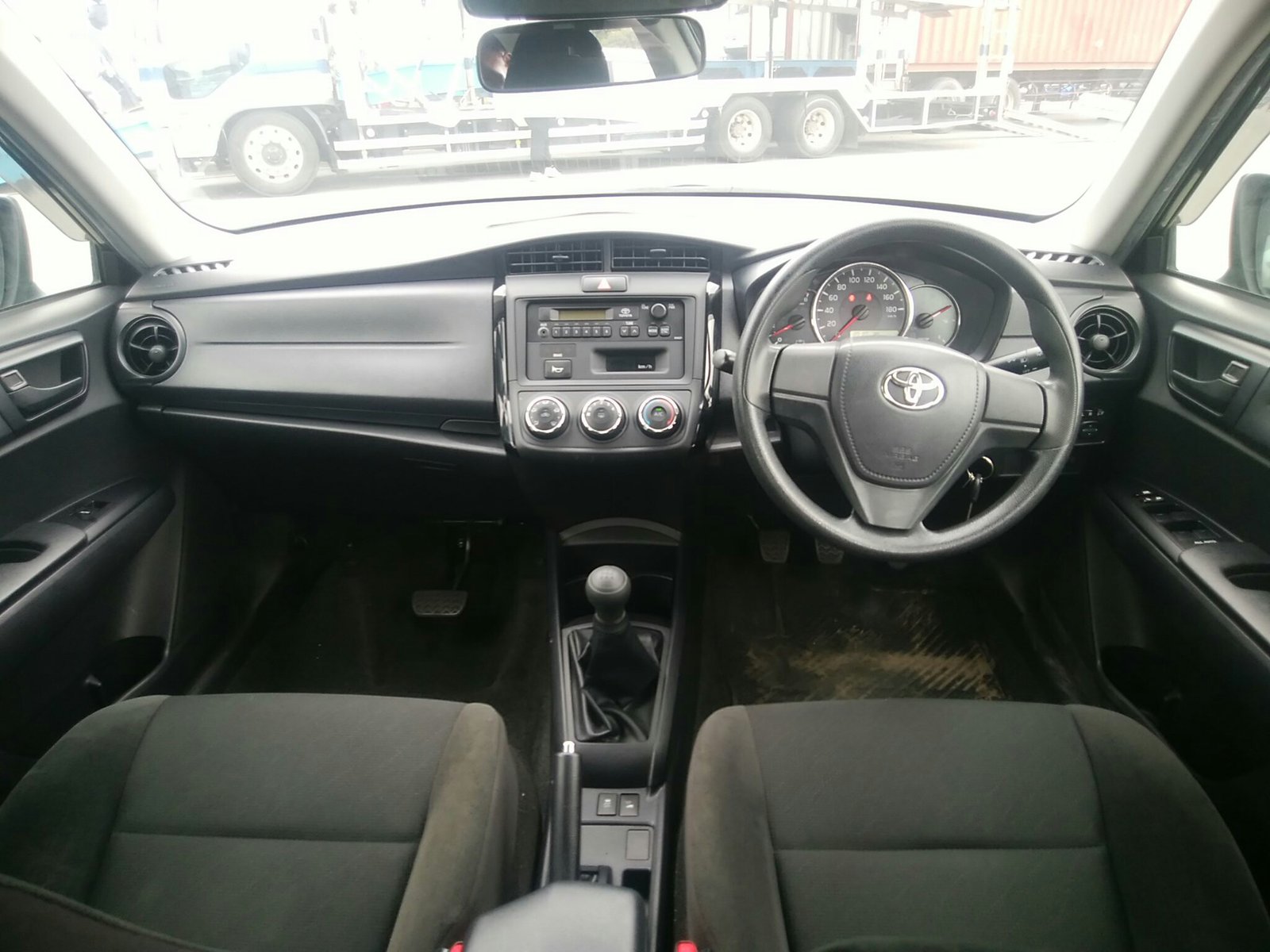 
								TOYOTA AXIO full									