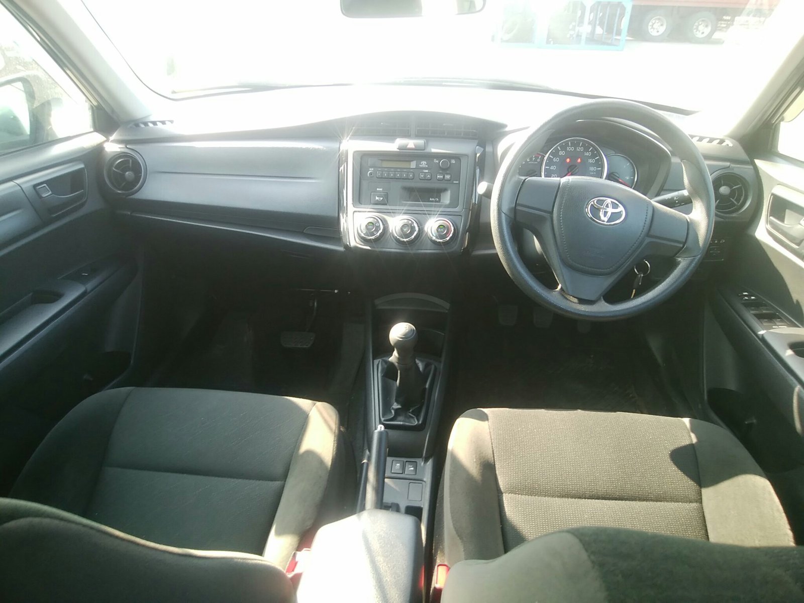 
								TOYOTA AXIO full									