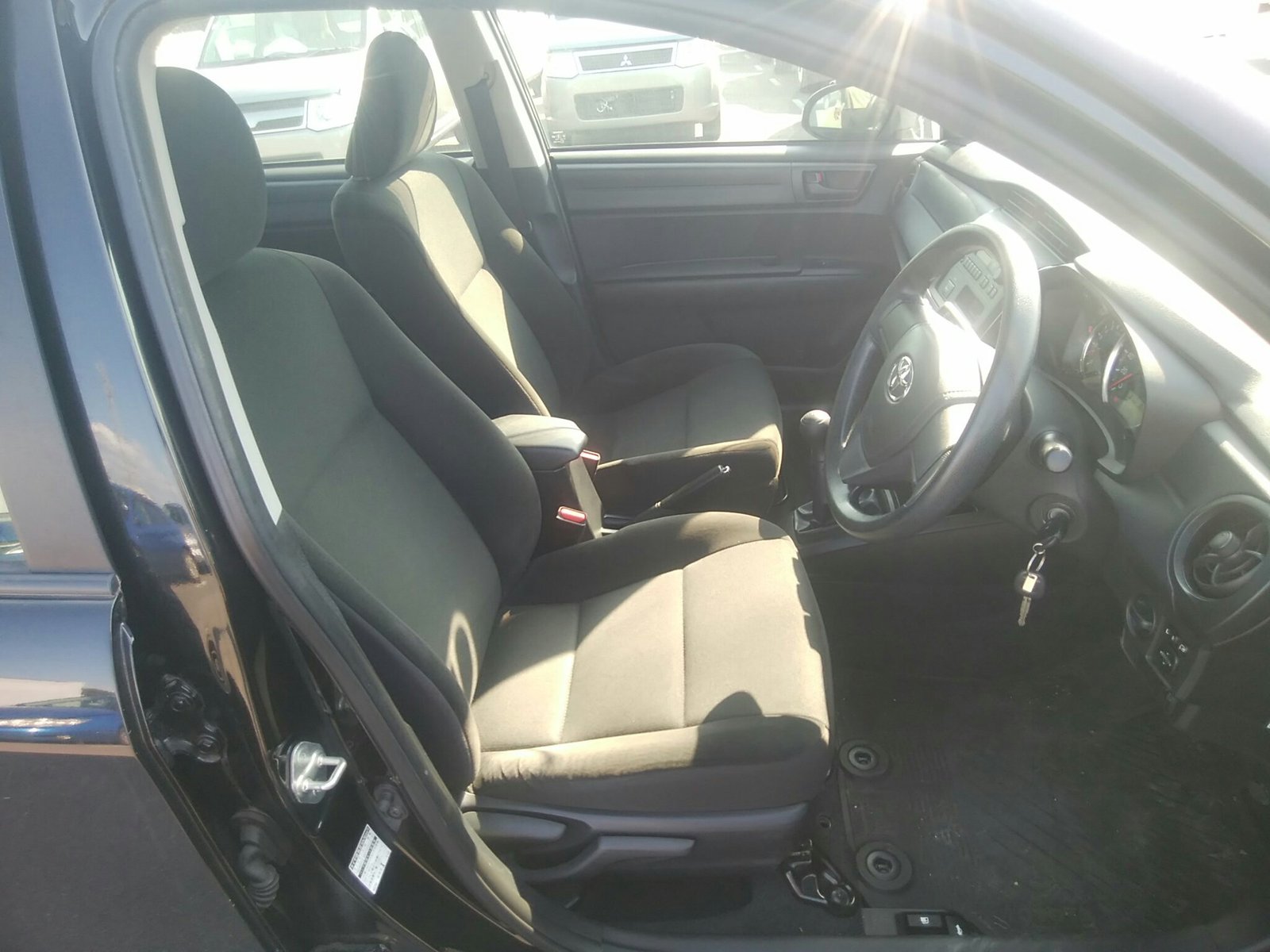 
								TOYOTA AXIO full									