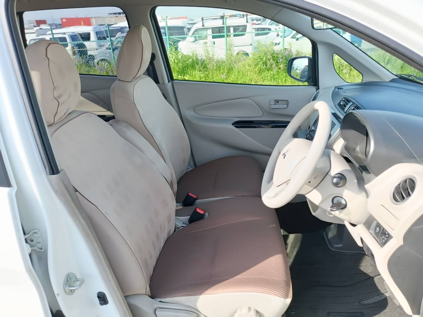 
								MITSUBISHI EK WAGON full									