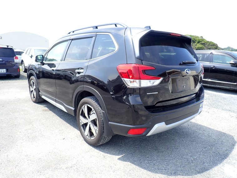 
								SUBARU FORESTER full									