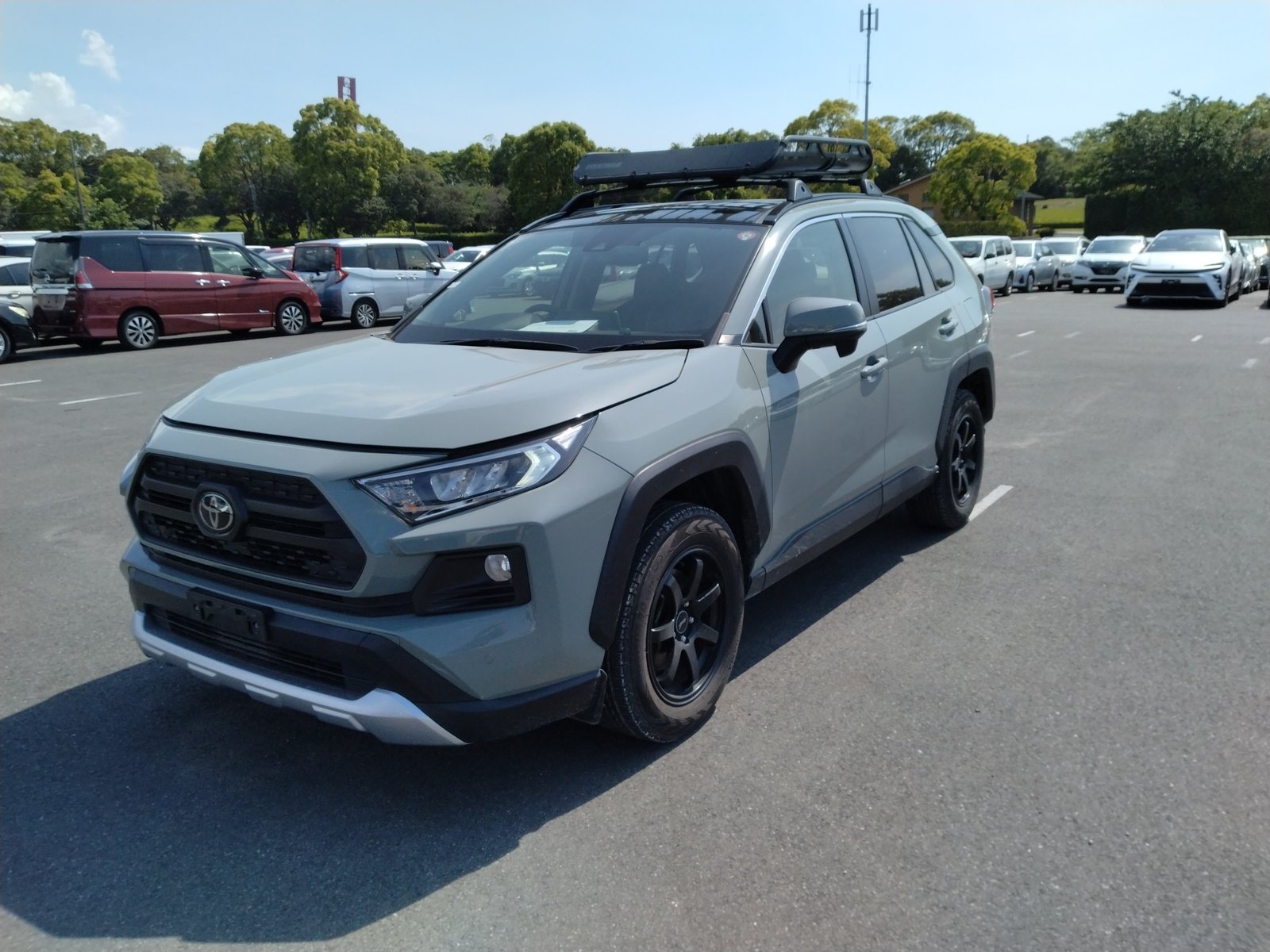 
								TOYOTA RAV-4 full									
