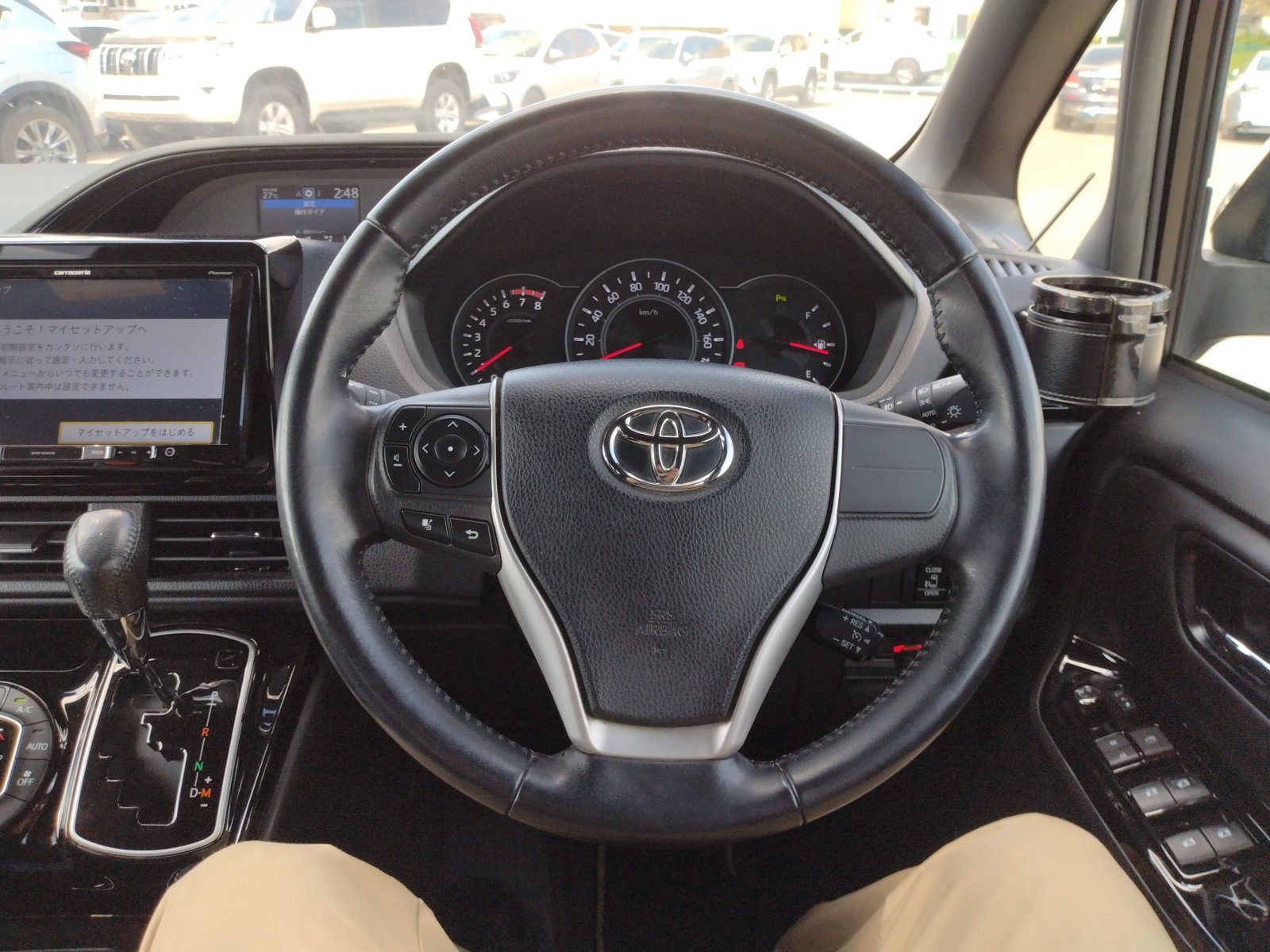 
								TOYOTA NOAH full									
