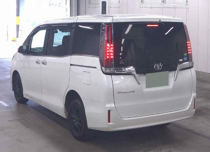 
								TOYOTA ESQUIRE full									