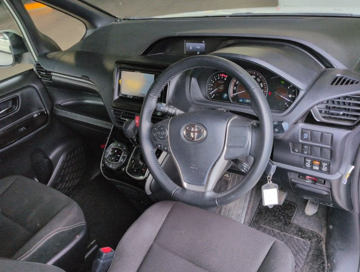 
								TOYOTA ESQUIRE full									