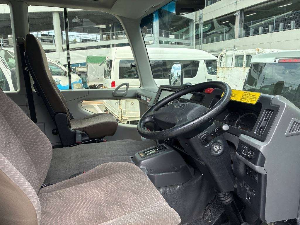 
								TOYOTA COASTER full									