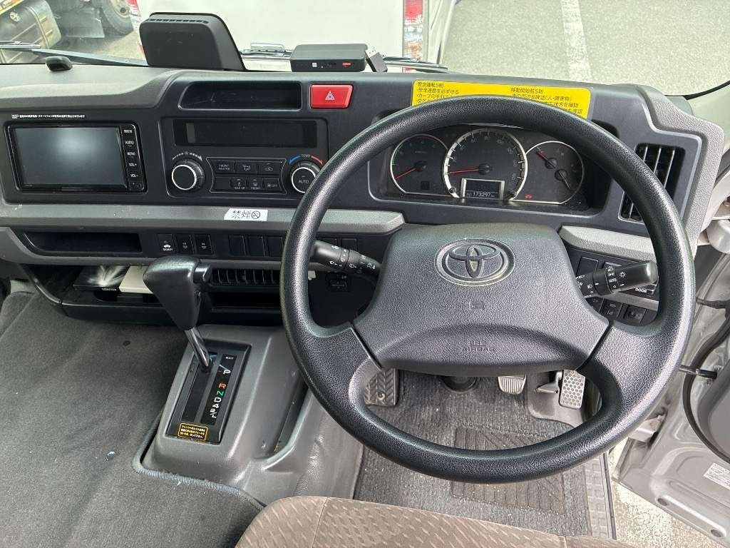 
								TOYOTA COASTER full									