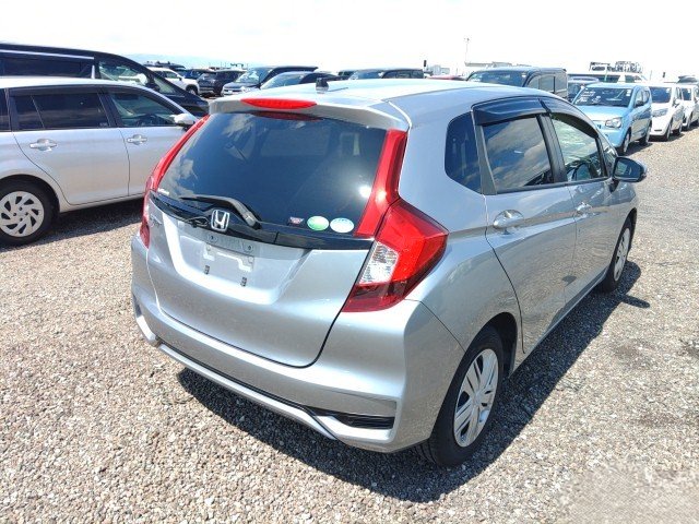 
								HONDA FIT full									