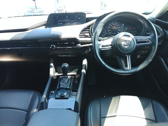 
								MAZDA 3 full									