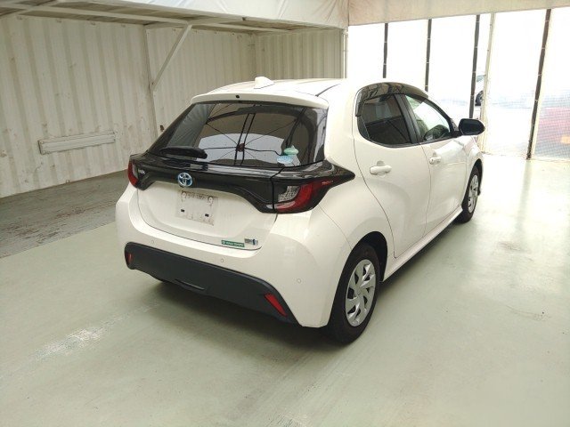 
								TOYOTA YARIS full									