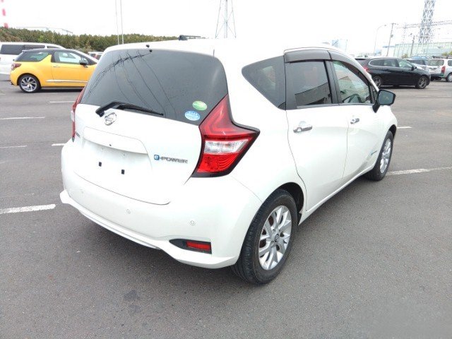 
								NISSAN NOTE full									