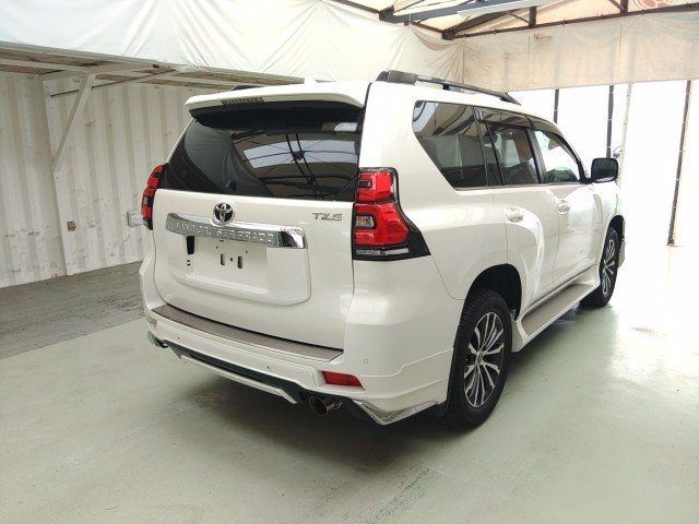 
								TOYOTA PRADO full									