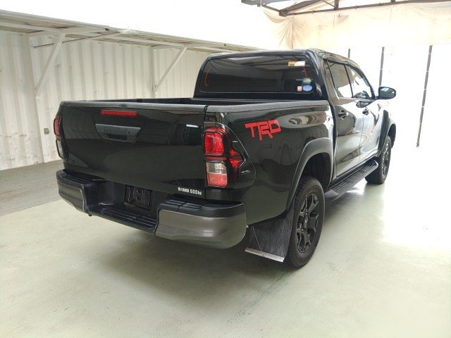 
								TOYOTA HILUX full									