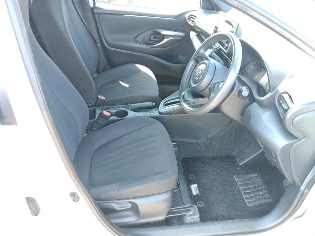 
								TOYOTA YARIS full									