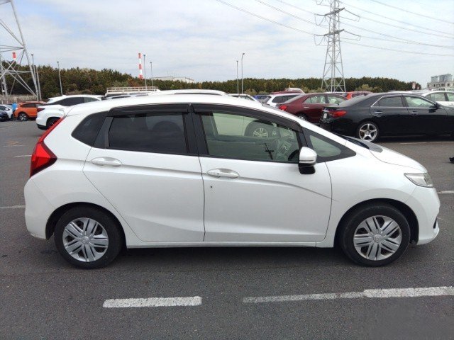 
								HONDA FIT full									