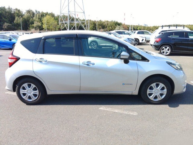 
								NISSAN NOTE full									