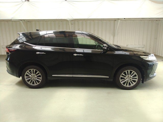 
								TOYOTA HARRIER full									