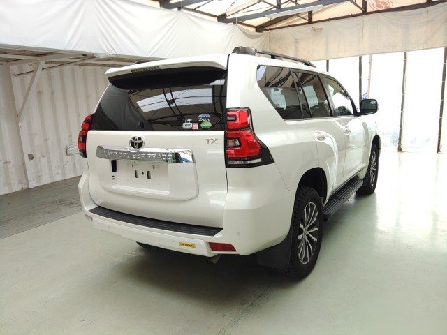 
								TOYOTA PRADO full									
