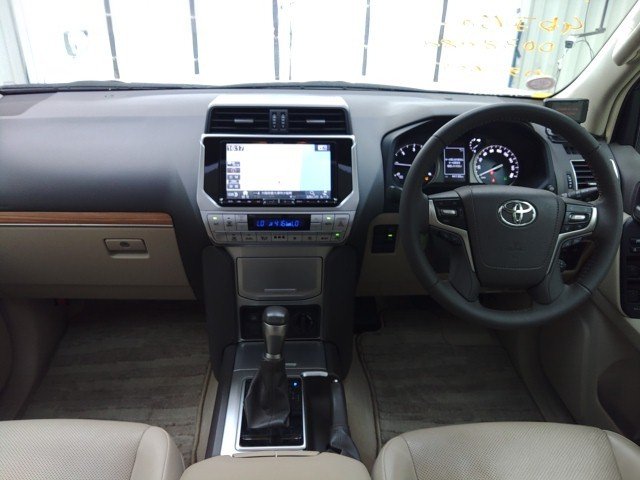 
								TOYOTA PRADO full									