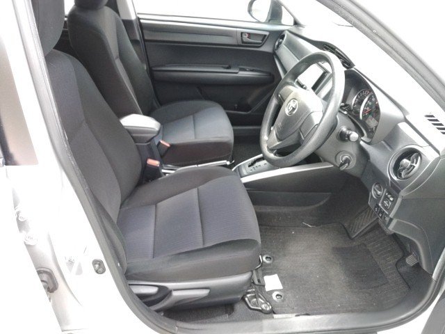 
								TOYOTA FIELDER full									