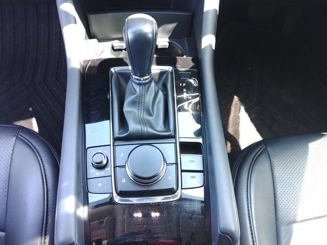 
								MAZDA 3 full									