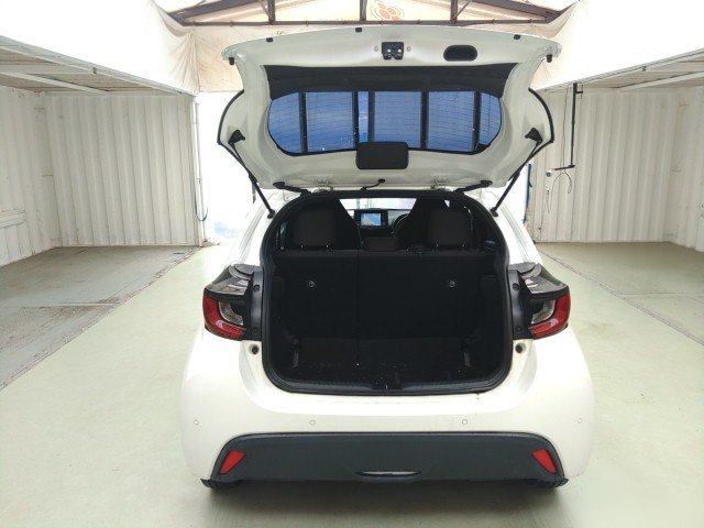 
								TOYOTA YARIS full									
