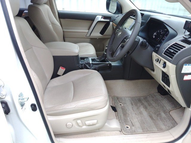 
								TOYOTA PRADO full									