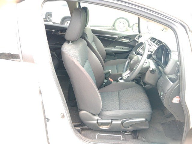 
								HONDA FIT full									