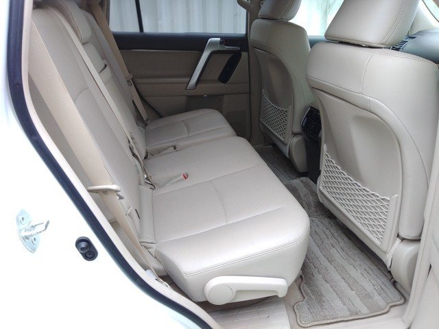 
								TOYOTA PRADO full									