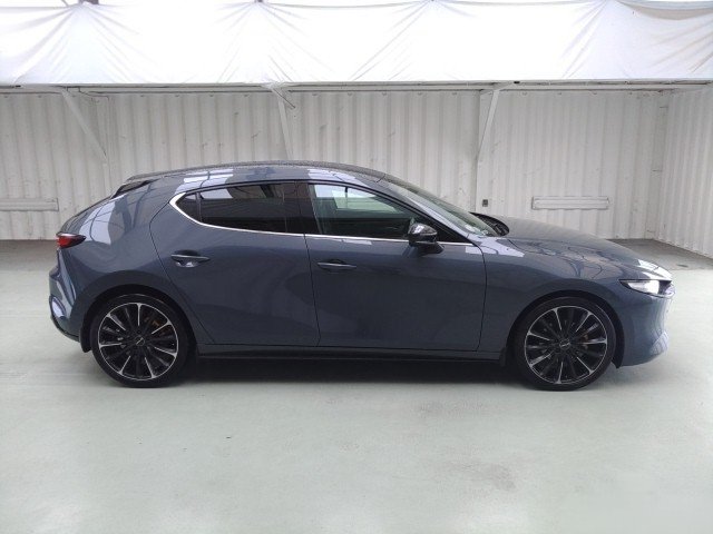 
								MAZDA 3 full									