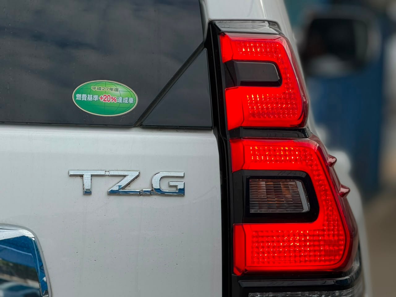 
								TOYOTA PRADO full									