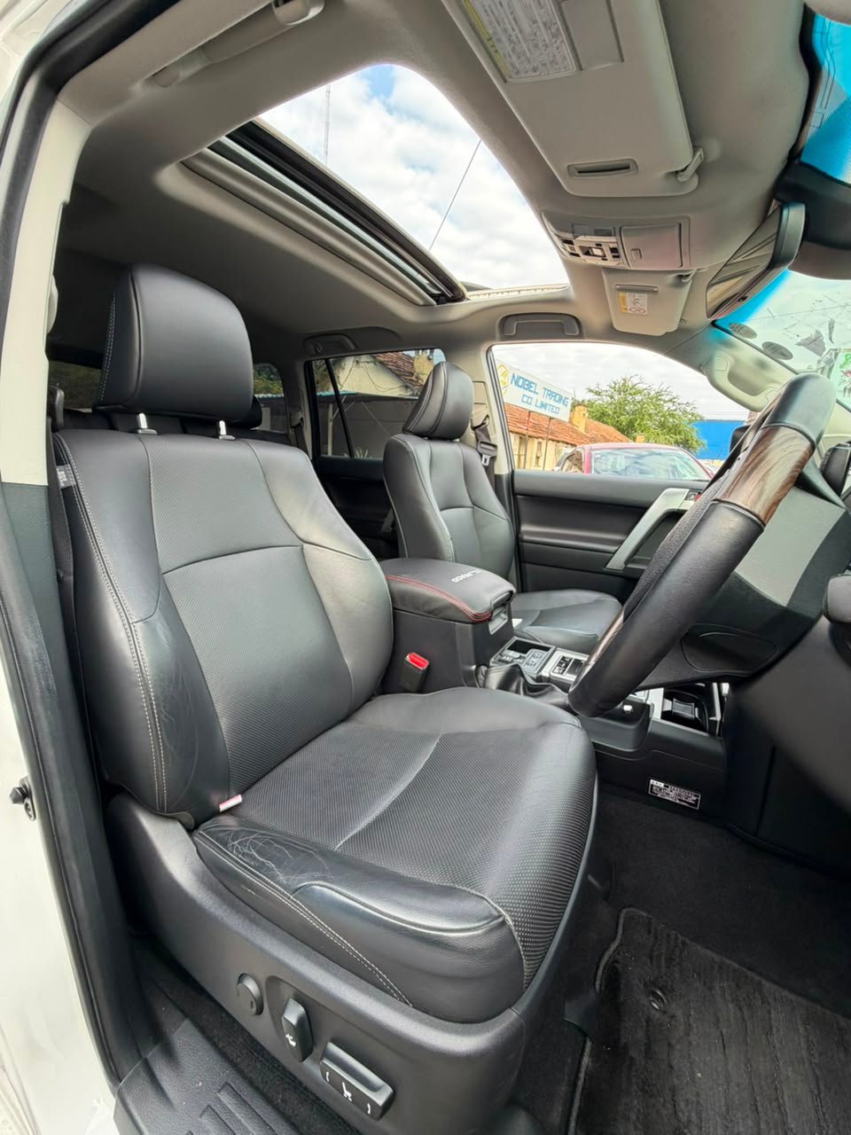 
								TOYOTA PRADO full									