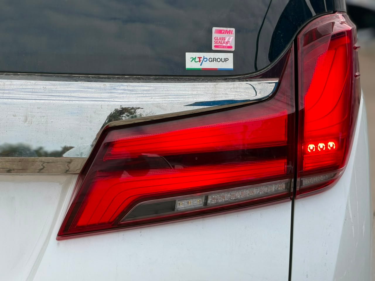 
								TOYOTA ALPHARD full									