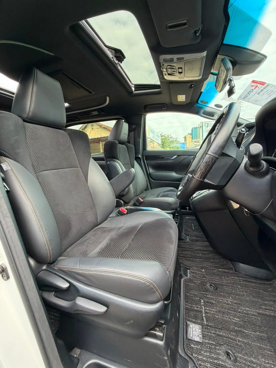 
								TOYOTA ALPHARD full									