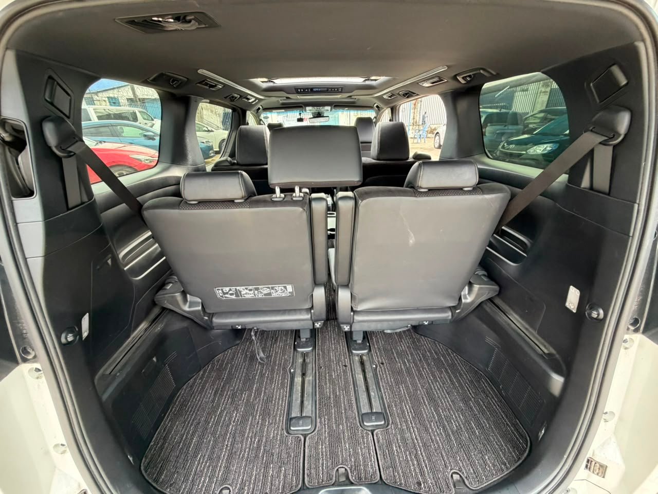 
								TOYOTA ALPHARD full									