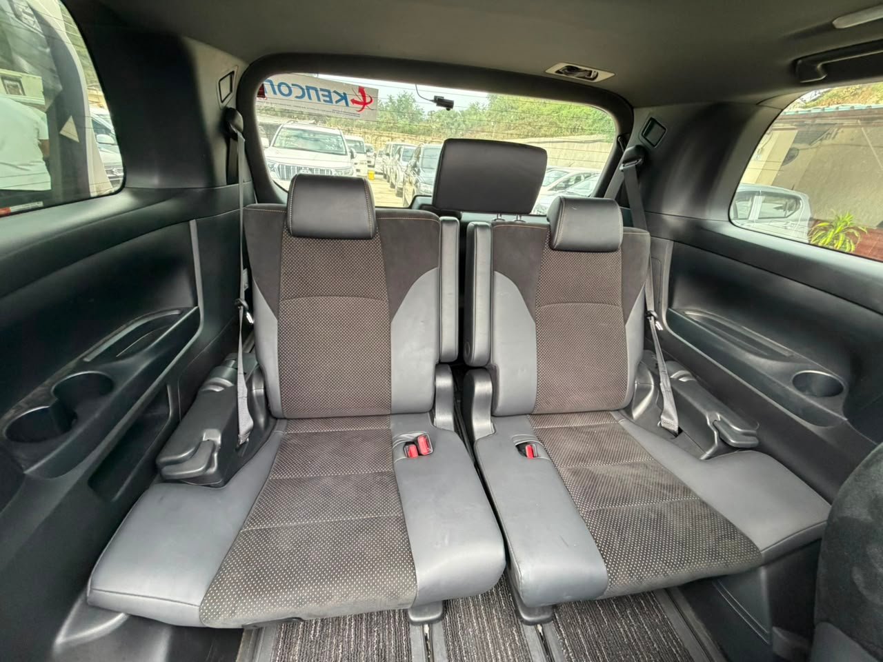 
								TOYOTA ALPHARD full									