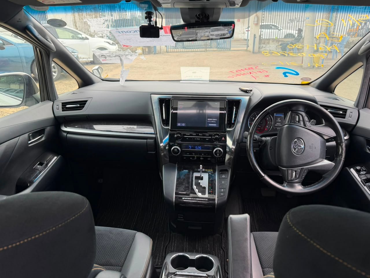 
								TOYOTA ALPHARD full									
