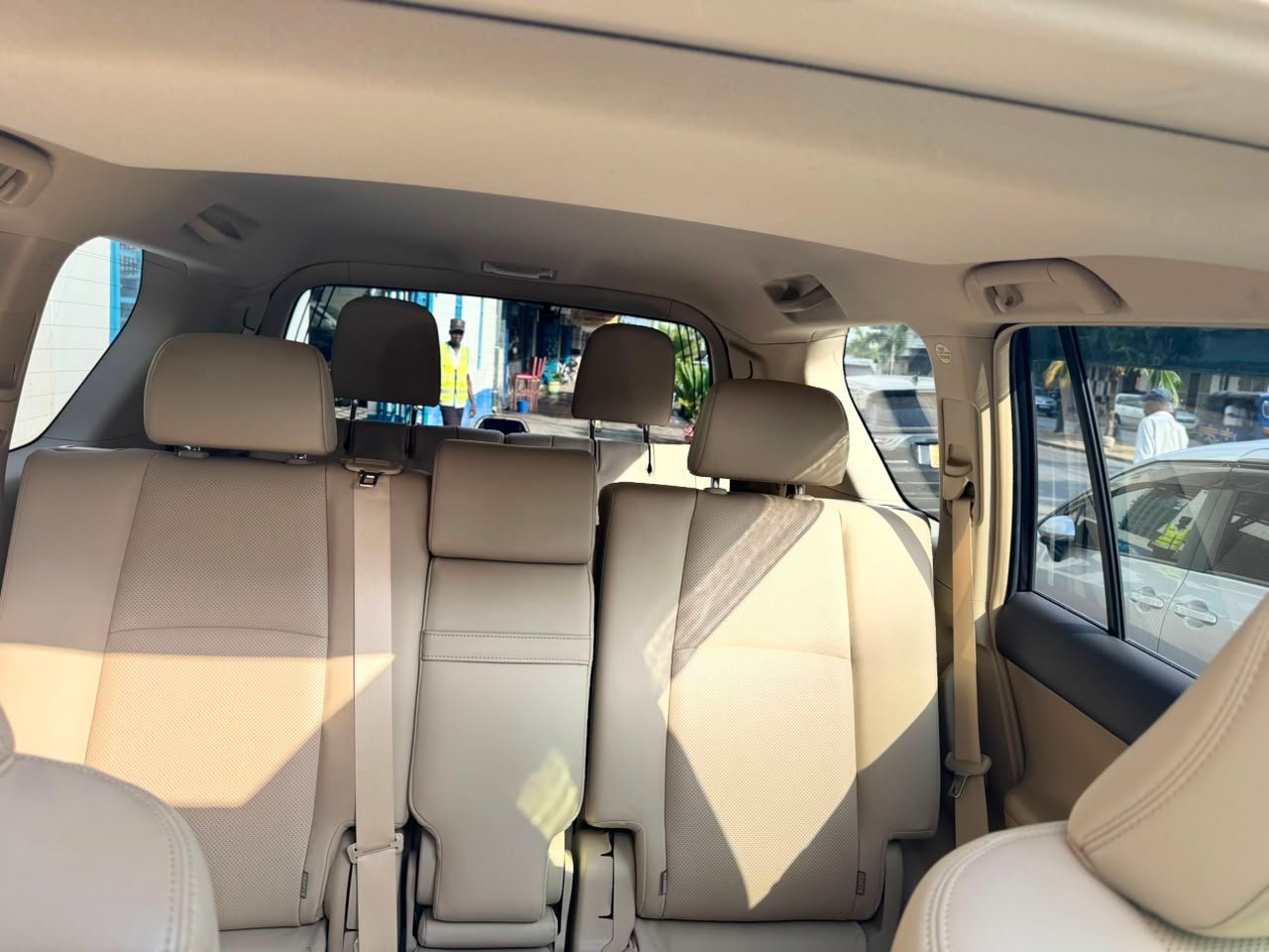 
								TOYOTA PRADO full									