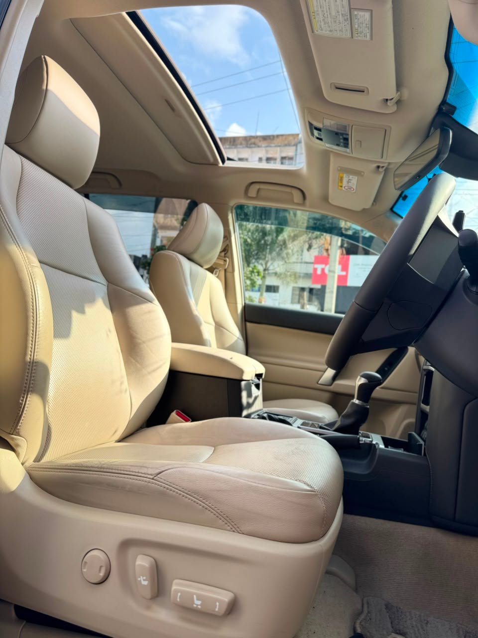 
								TOYOTA PRADO full									