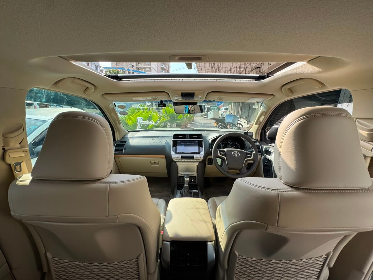 
								TOYOTA PRADO full									