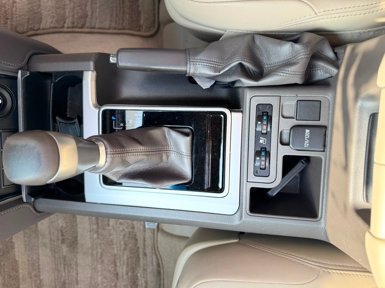 
								TOYOTA PRADO full									
