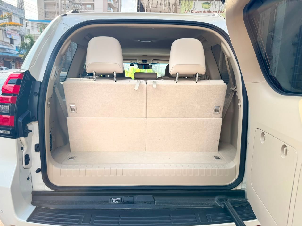 
								TOYOTA PRADO full									