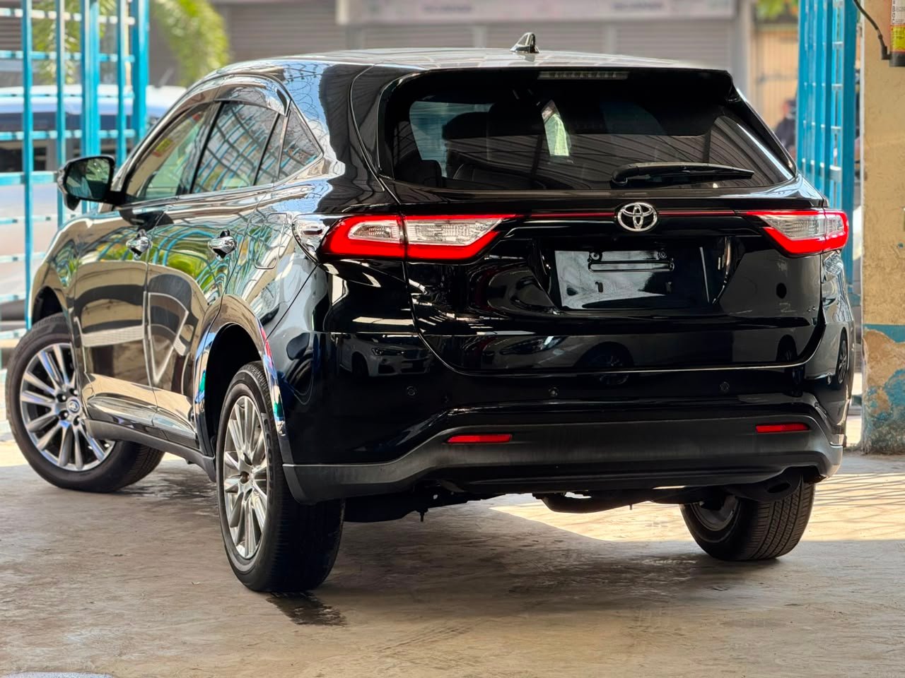
								TOYOTA HARRIER full									